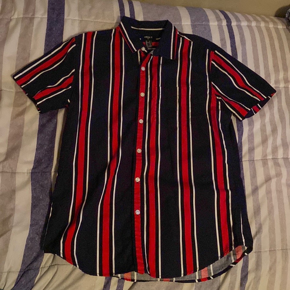 FOREVER 21 STRIPPED BUTTON UP SHIRT